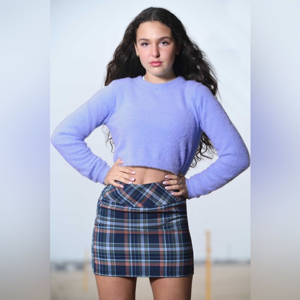 Katie J NYC | Girls’ Junior Mara Fuzzy Crewneck Cropped Sweater Periwinkle Small